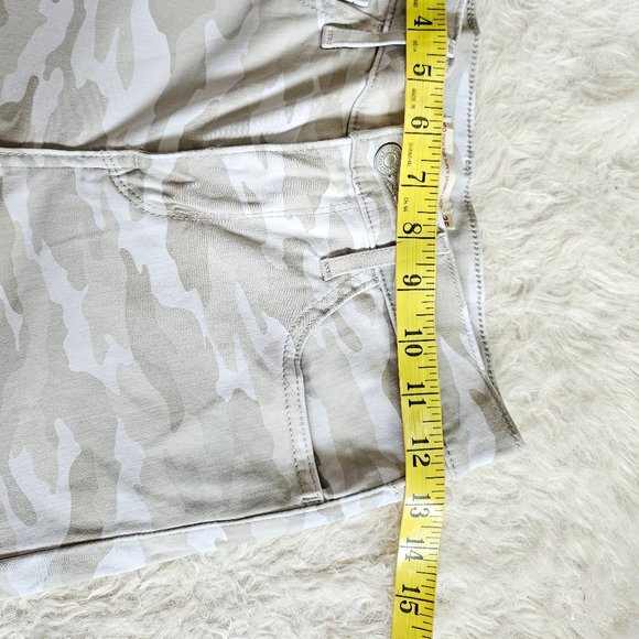 Levi's Women's Light Gray Camo 720 High Rise Super skinny Crop Jeans Size 25 - Picture 5 of 11